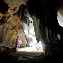 Dentro de las "Cien Cuevas" en Tagabinet